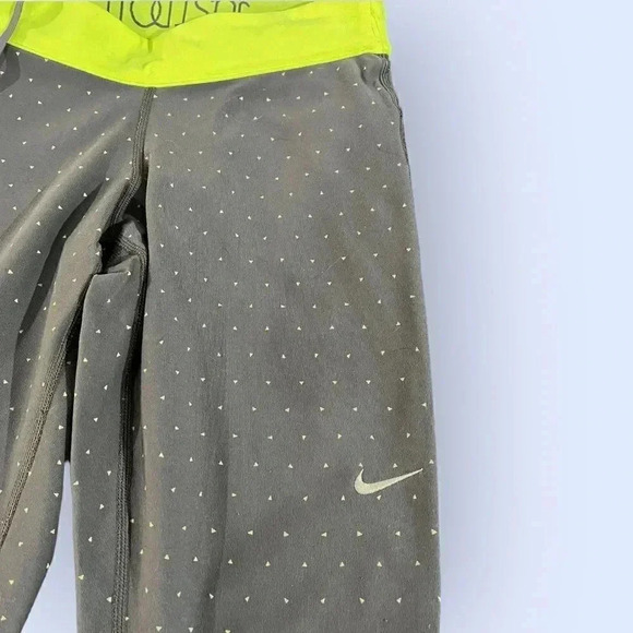 Nike Dri Fit size XS VGUC fun grey leggings with polka dots and neon waistband - Picture 4 of 13